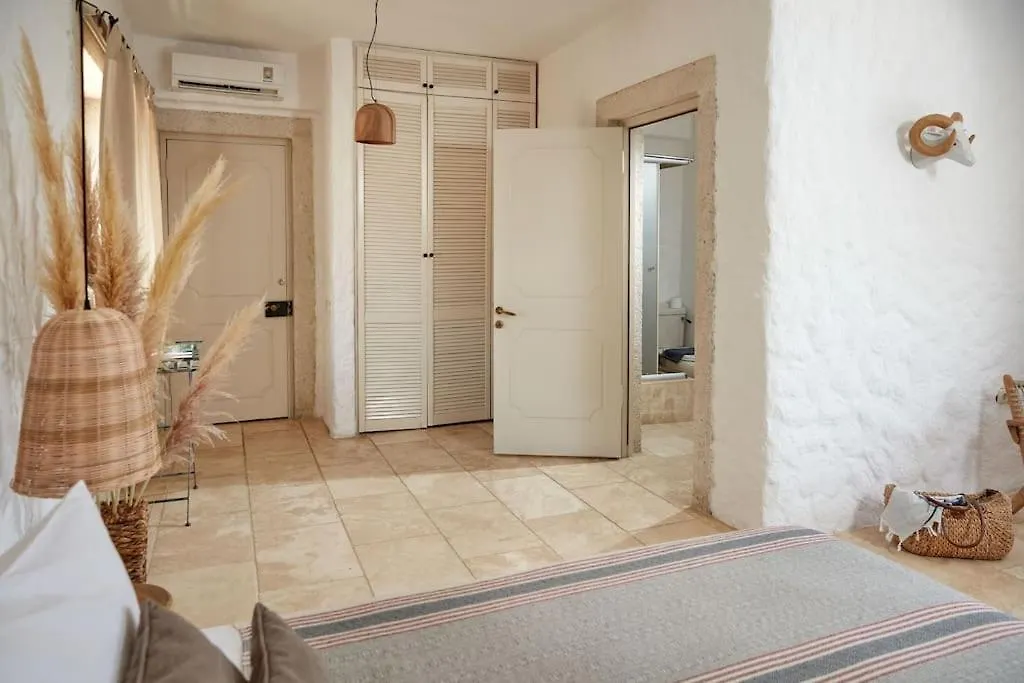 Luxurious Villa With Pool In The Center Of Alacati Cesme